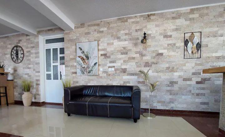 "House Muenster" Bed&Breakfast - Ulcinj Donji Stoj Extérieur photo